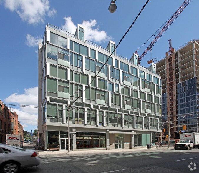 294 Richmond St E, Toronto, ON à louer - Photo du bâtiment - Image 2 de 2