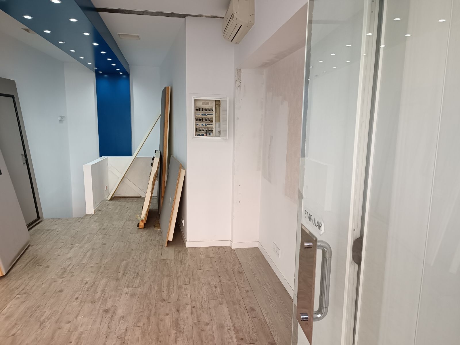 Retail in Madrid, Madrid for lease Interior Photo- Image 1 of 6