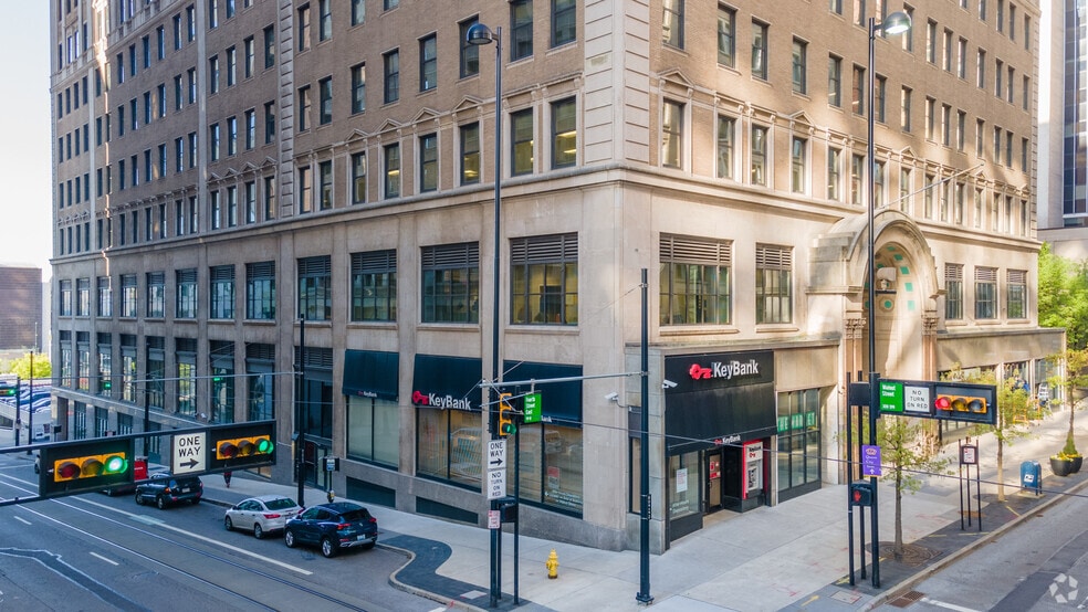 41-53 E 4th St, Cincinnati, OH à louer - Photo du bâtiment - Image 1 de 5