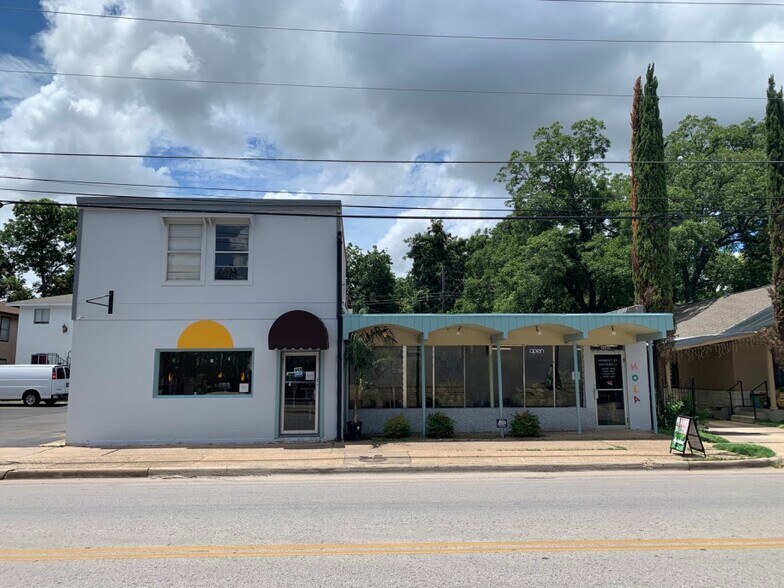 2609 E Cesar Chavez St, Austin, TX à louer - Photo du bâtiment - Image 1 de 12