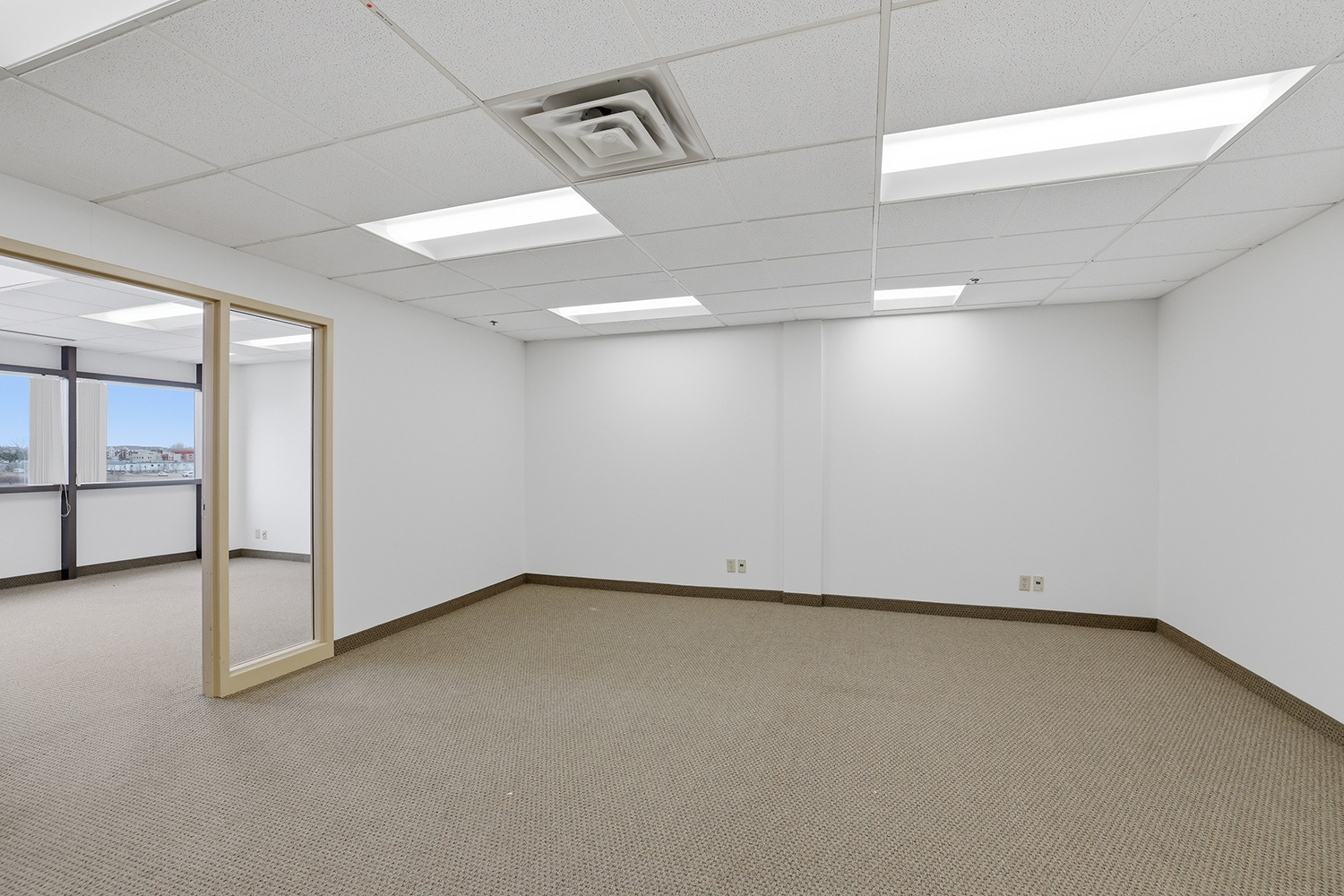 9801 S Dupont Ave, Bloomington, MN à louer Photo intérieure- Image 1 de 15