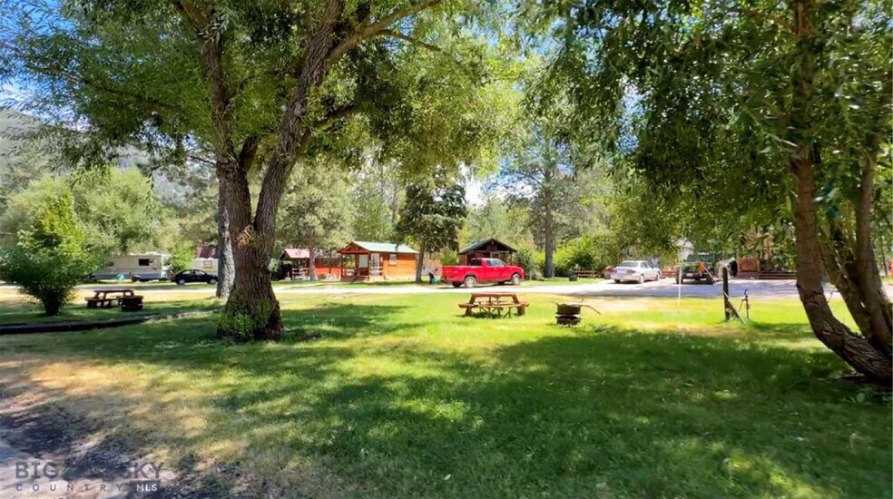 13505 Turah Rd, Missoula, MT à vendre - Photo du bâtiment - Image 3 de 10