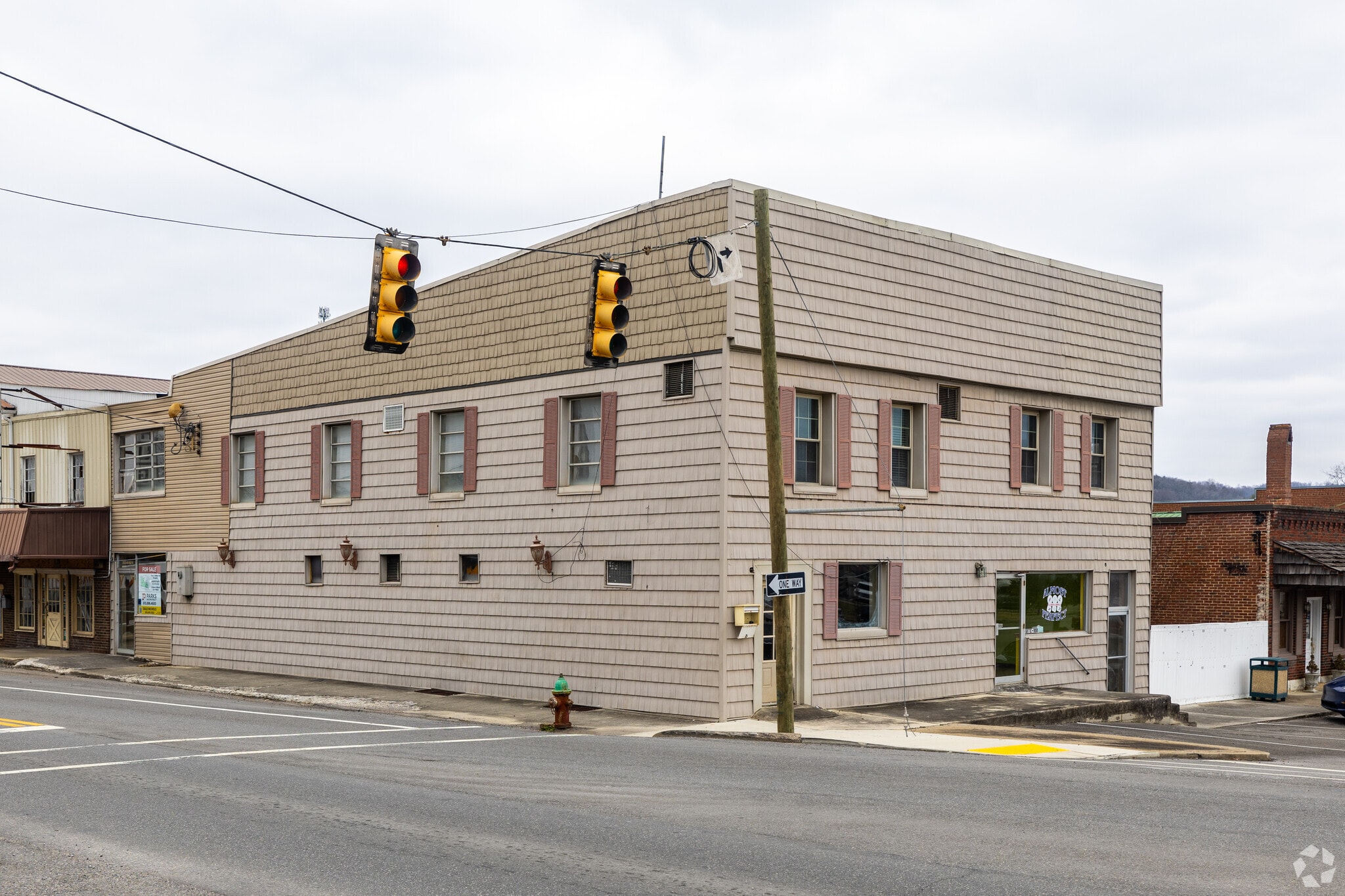 102 N Tatum St, Woodbury, TN for sale Primary Photo- Image 1 of 4