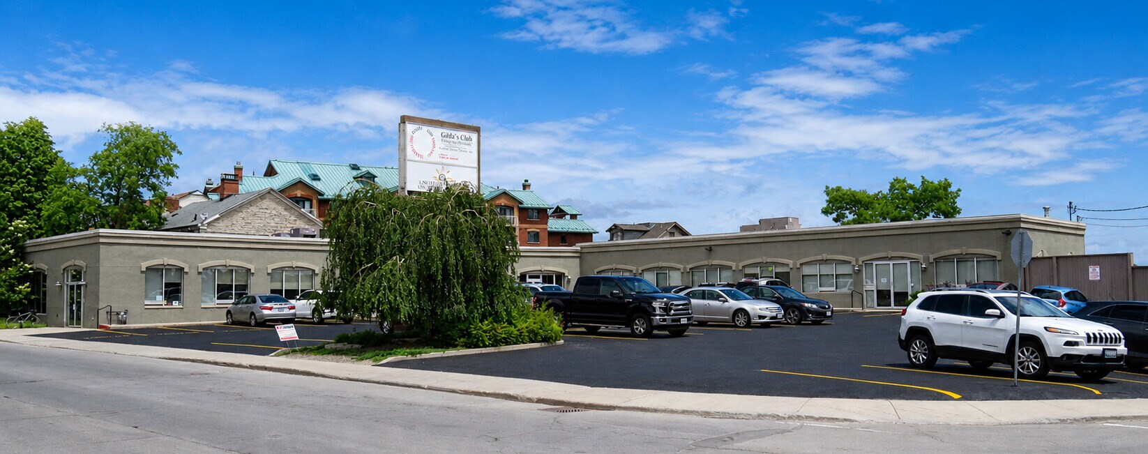 55 Rideau St, Kingston, ON à louer Photo du bâtiment- Image 1 de 7