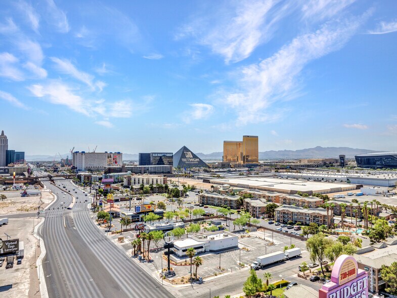 3575 W Tropicana Ave, Las Vegas, NV à louer - Aérien - Image 3 de 10