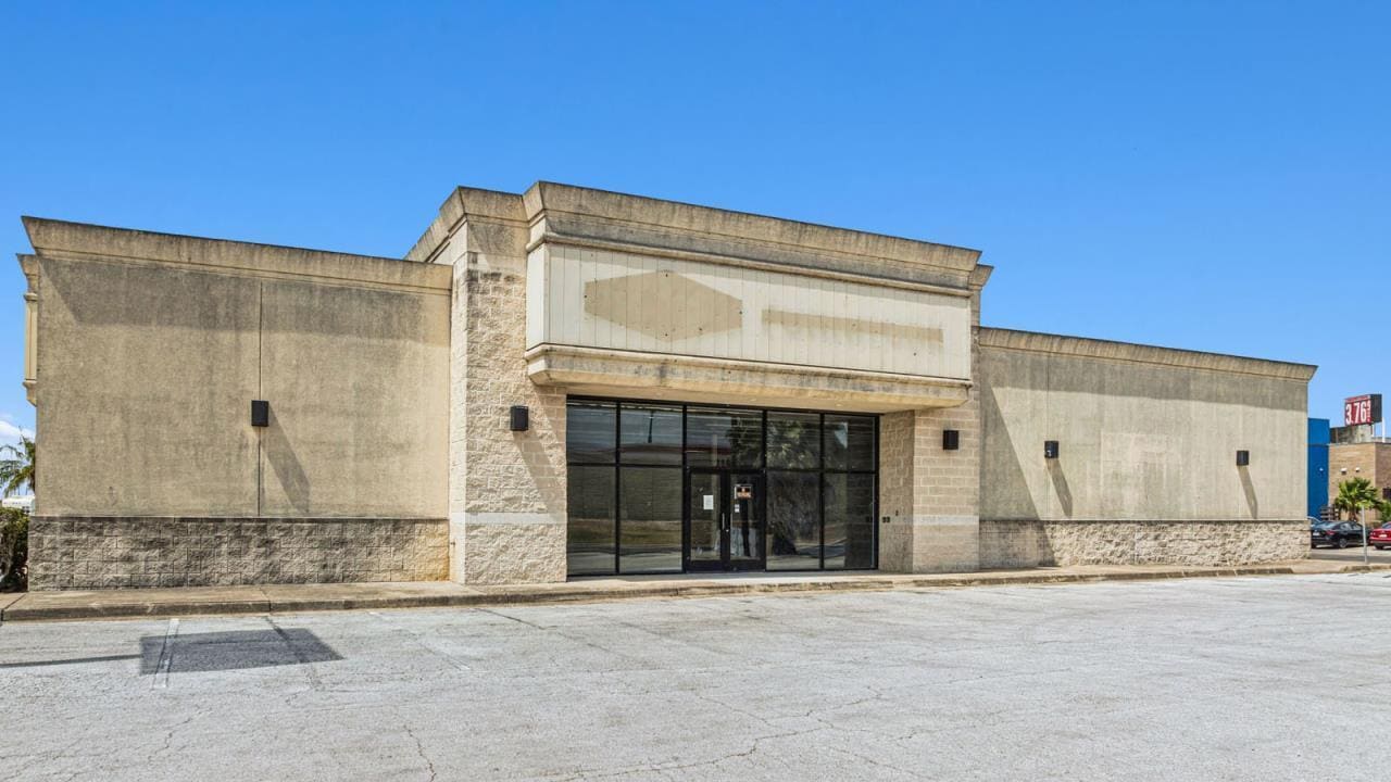 1106 S Expressway 83, Harlingen, TX for sale Primary Photo- Image 1 of 26