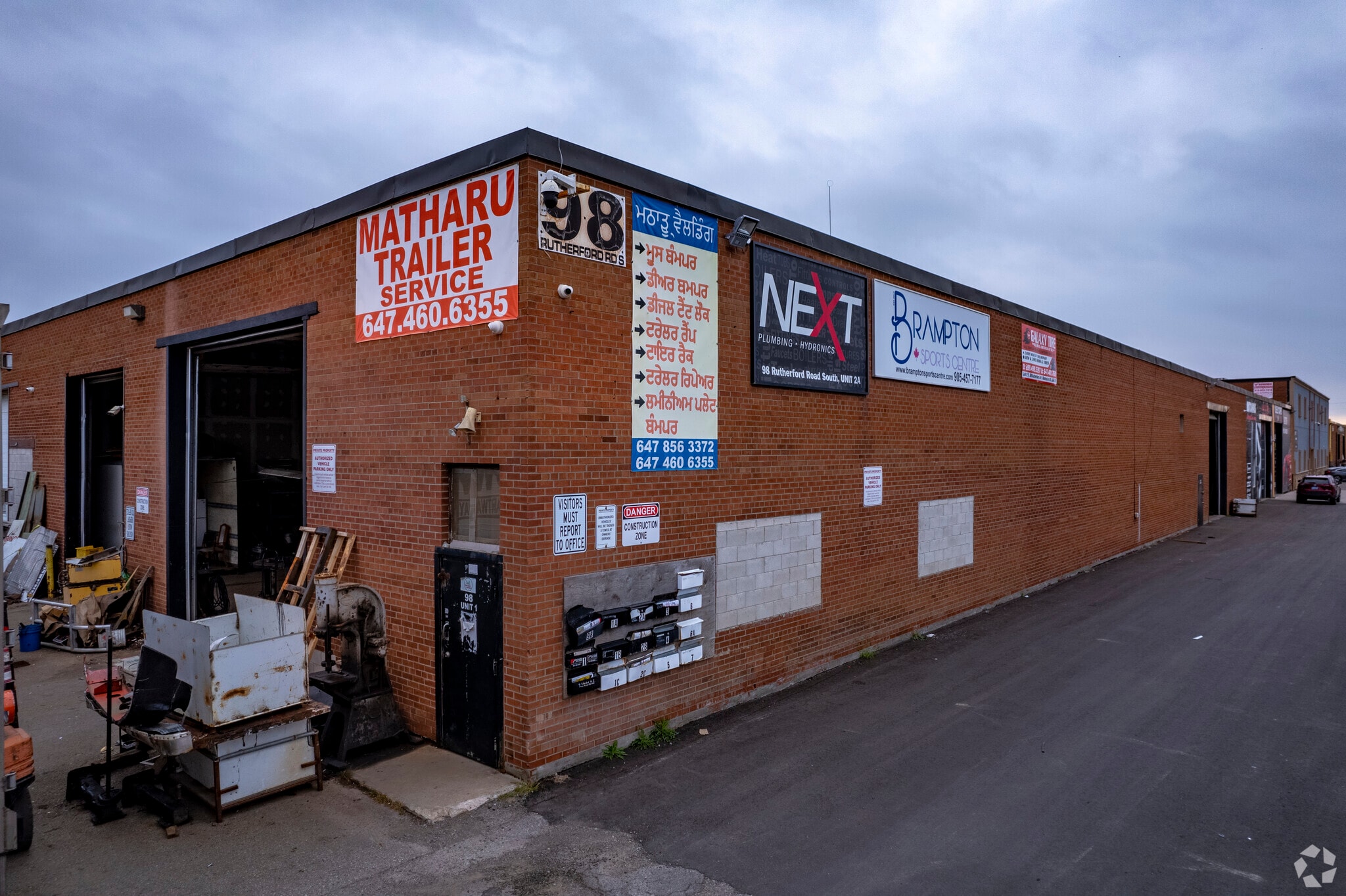 98-102 Rutherford Rd S, Brampton, ON for lease Primary Photo- Image 1 of 7