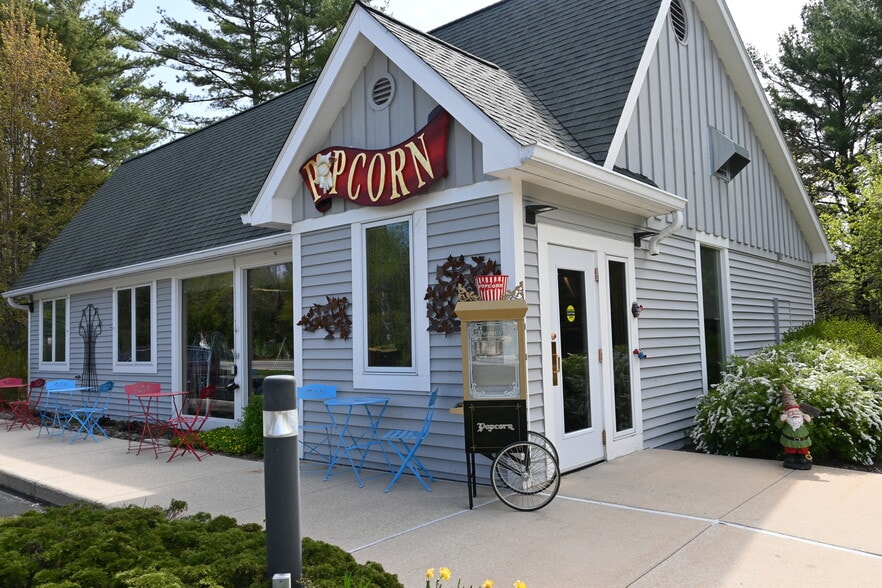 12046 State Hwy 42, Ellison Bay, WI for sale - Primary Photo - Image 1 of 23