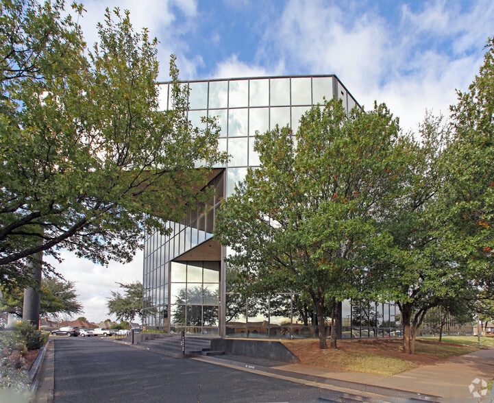 5214 68th St, Lubbock, TX for lease - Building Photo - Image 3 of 3