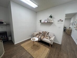 266 Mobil Ave, Camarillo, CA for lease Interior Photo- Image 1 of 4