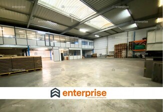 Plus de détails pour Local d'activités à louer