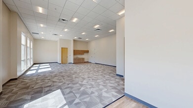 16200 Ben Hill Griffin Pky, Fort Myers, FL à louer Numérisation 3D de Matterport- Image 1 de 5