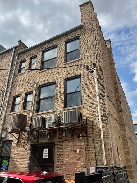 1259 N milwaukee Ave, Chicago, IL à vendre - Photo du bâtiment - Image 3 de 18