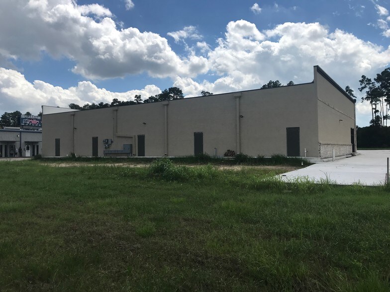 1395 Northpark Dr, Kingwood, TX for lease - Building Photo - Image 2 of 5