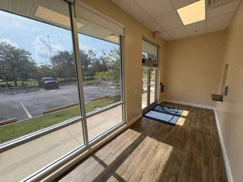 6480 20th St, Vero Beach, FL à louer Photo intérieure- Image 1 de 9