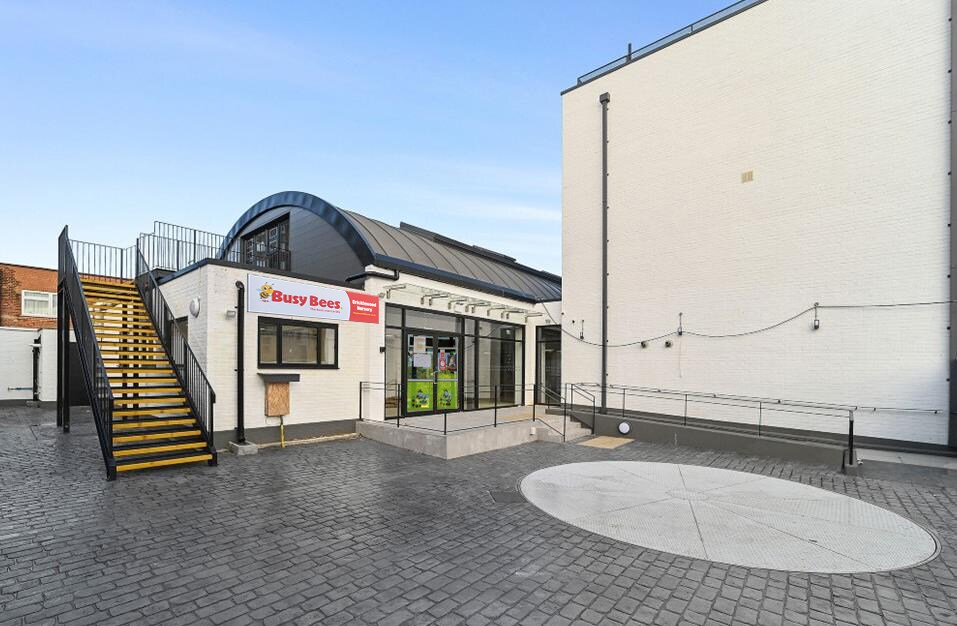 11 Oaklands Rd, Londres à vendre Photo du bâtiment- Image 1 de 1