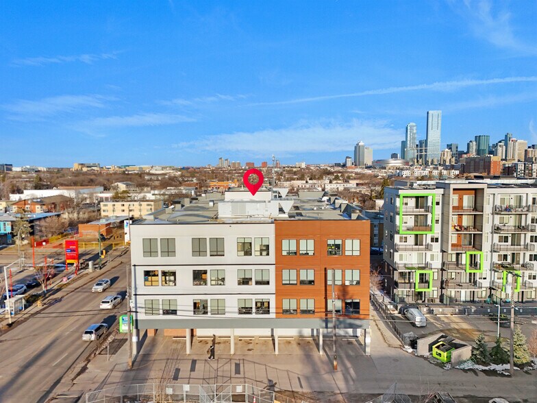 11611 107th Ave NW, Edmonton, AB à louer - Photo du bâtiment - Image 3 de 14