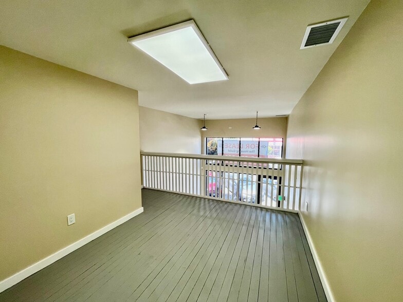 1821 Irving St, San Francisco, CA for lease - Building Photo - Image 2 of 10