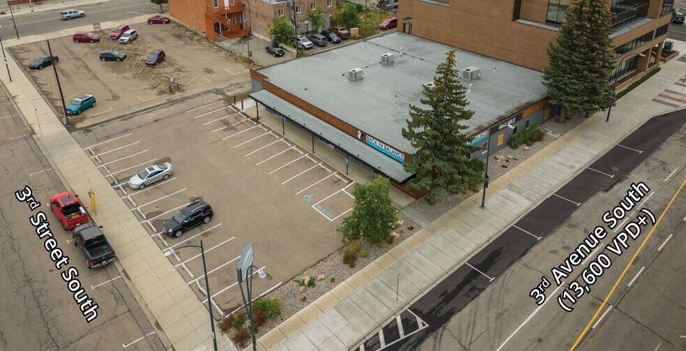 303 3 Av S, Lethbridge, AB à vendre - Photo du bâtiment - Image 3 de 3