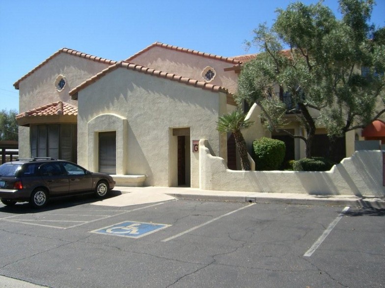 4202 N 32nd St, Phoenix, AZ for lease - Primary Photo - Image 1 of 92