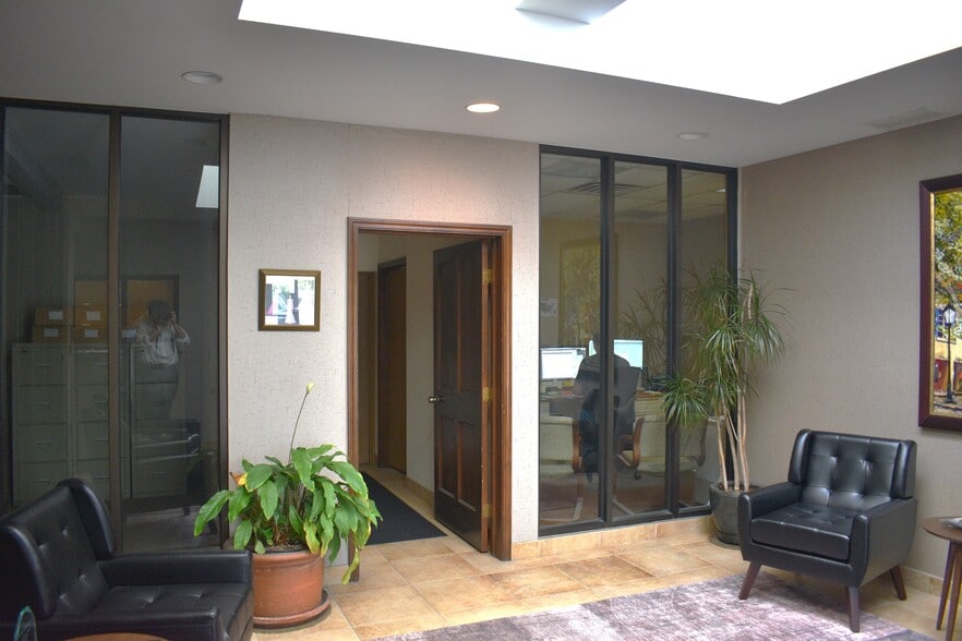 1760 Enterprise Pkwy, Twinsburg, OH for sale - Building Photo - Image 3 of 8