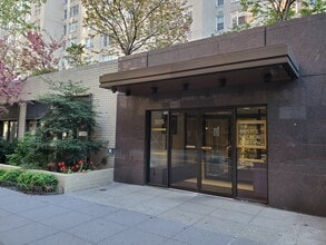 305 E 55th St, New York, NY for lease Building Photo- Image 1 of 4