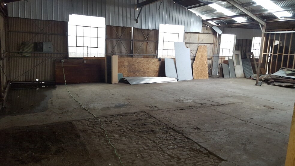 3407 Slauson Ave, Maywood, CA for lease - Interior Photo - Image 2 of 25