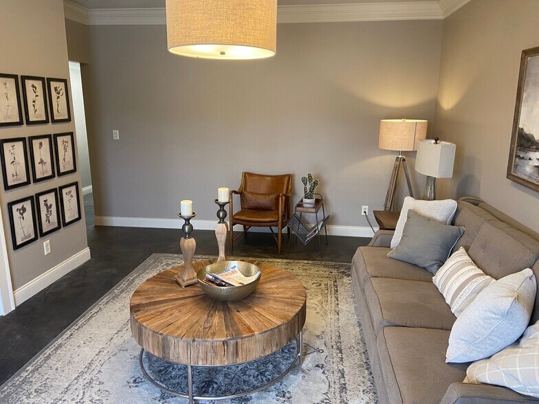 2626 Kotter Ave, Evansville, IN à vendre - Photo intérieure - Image 2 de 14