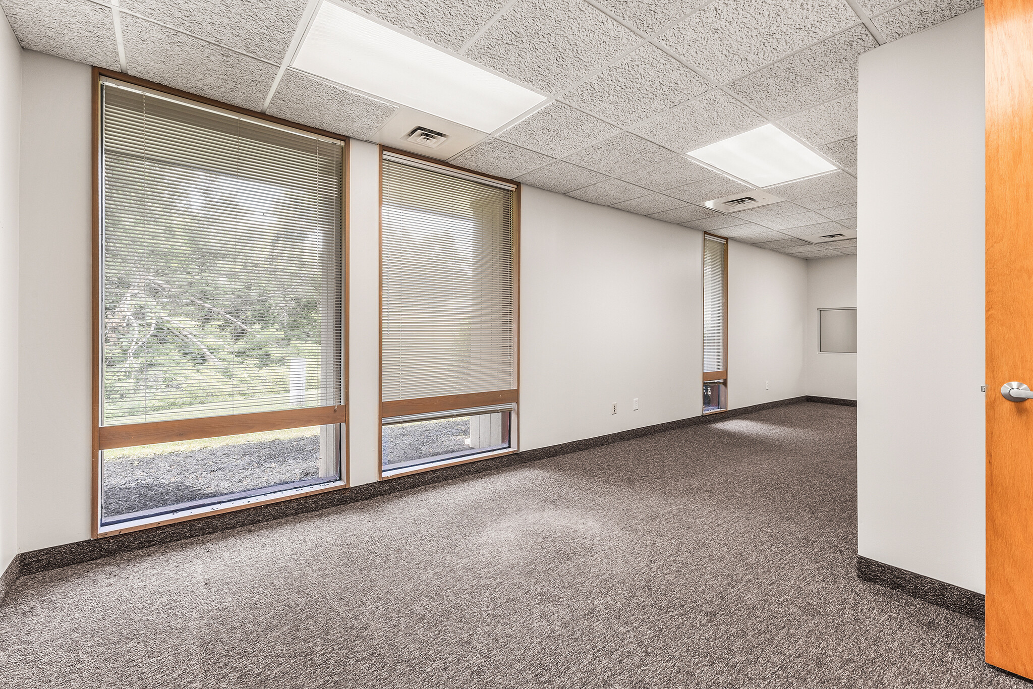 100 Cross Keys Office Park, Fairport, NY for lease Interior Photo- Image 1 of 6