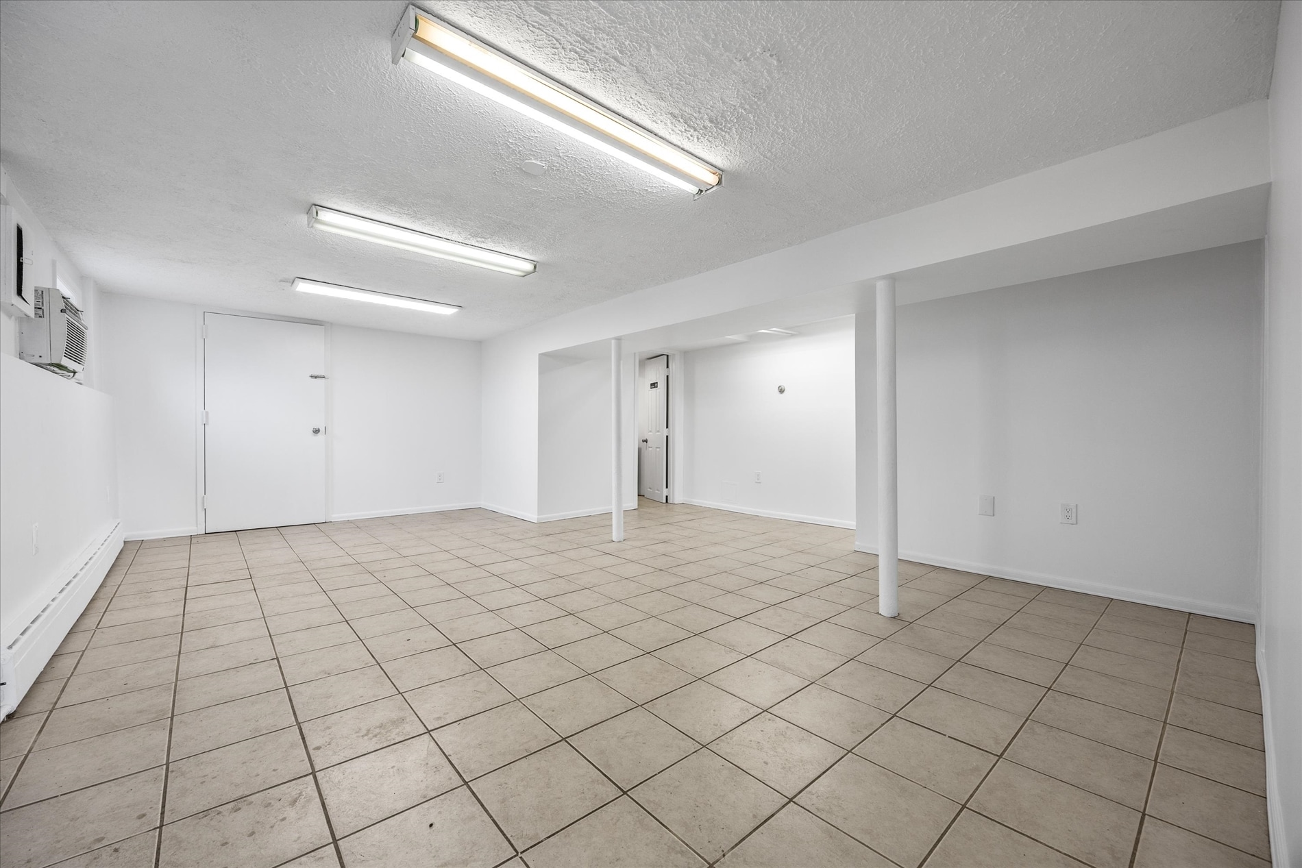 57-59 Maspeth Ave, Maspeth, NY for lease Interior Photo- Image 1 of 6