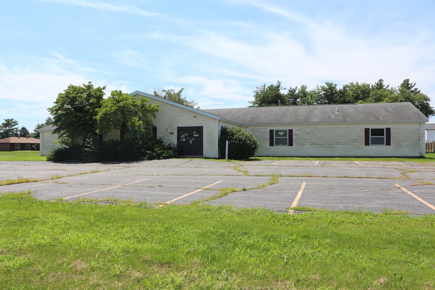 3001 W Lafayette Ave, Jacksonville, IL for sale - Building Photo - Image 2 of 23