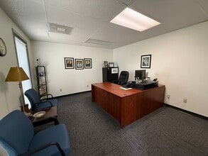 200-210 Expressway Ct, Virginia Beach, VA for lease Interior Photo- Image 2 of 3