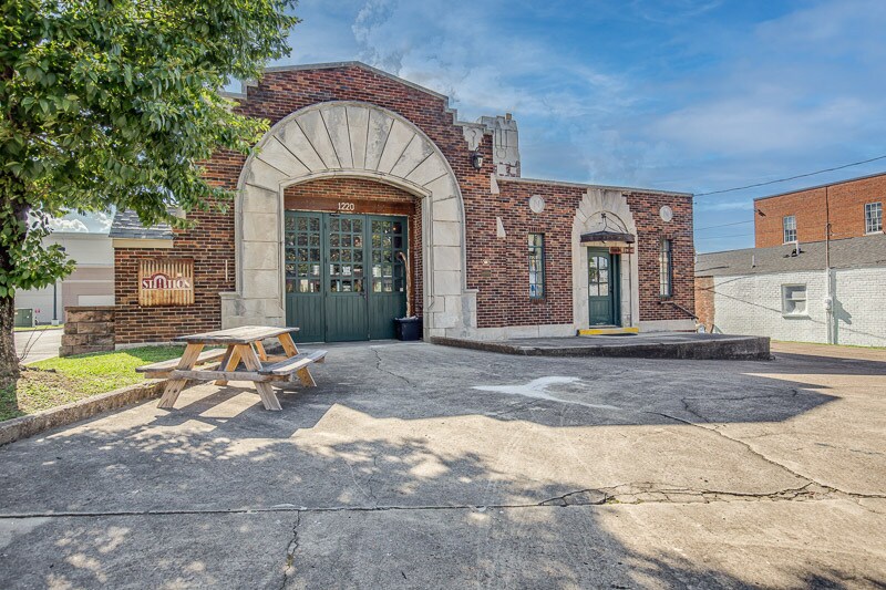 1220 Gallatin Ave, Nashville, TN à vendre Photo principale- Image 1 de 36