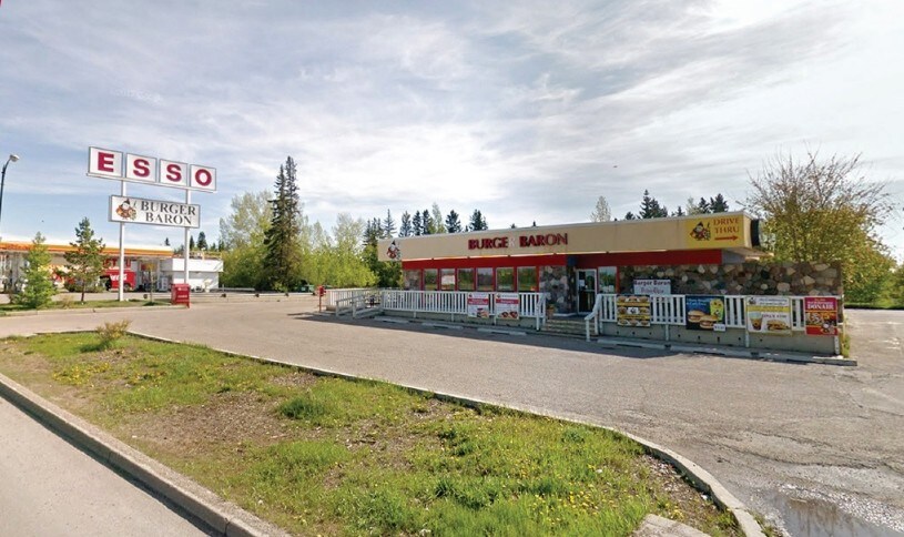 45 E Gasoline Alley, Red Deer County, AB à vendre Photo du bâtiment- Image 1 de 1