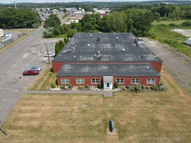 319 Lake Ave, Bristol, CT à vendre Photo du bâtiment- Image 1 de 1