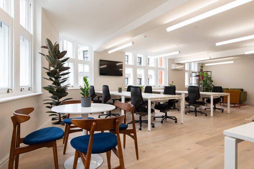 321 Oxford St, Londres à louer - Photo du bâtiment - Image 2 de 14