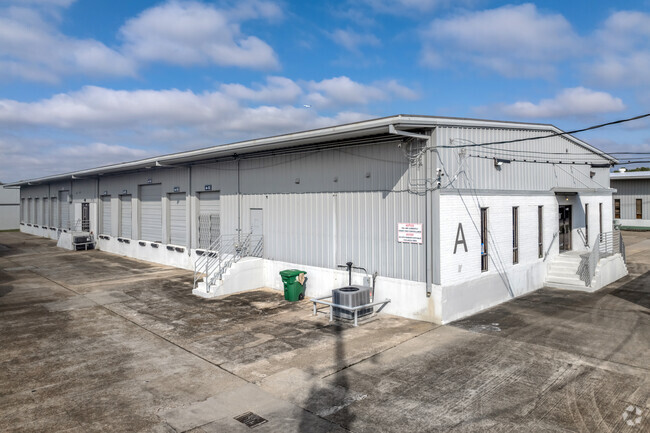 More details for 15925 Morales Rd, Houston, TX - Industrial for Lease