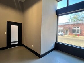 231 W Peace St, Canton, MS for lease Interior Photo- Image 2 of 4