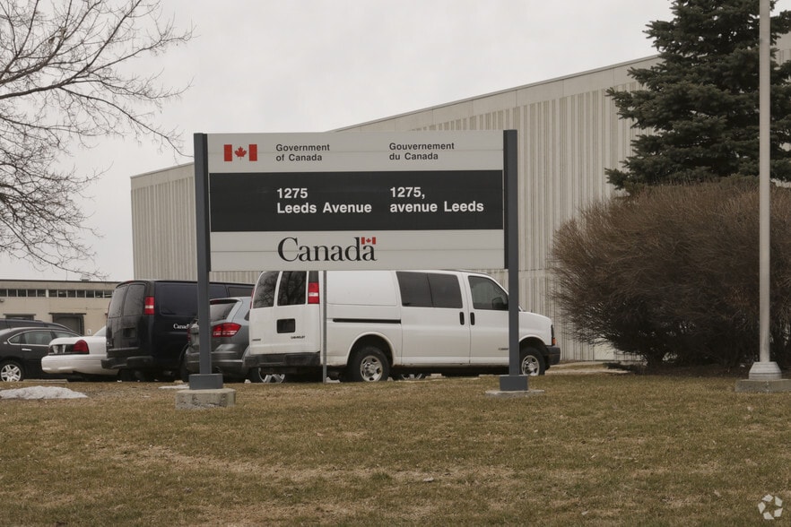 1275 Humber Pl, Ottawa, ON for lease - Building Photo - Image 3 of 5