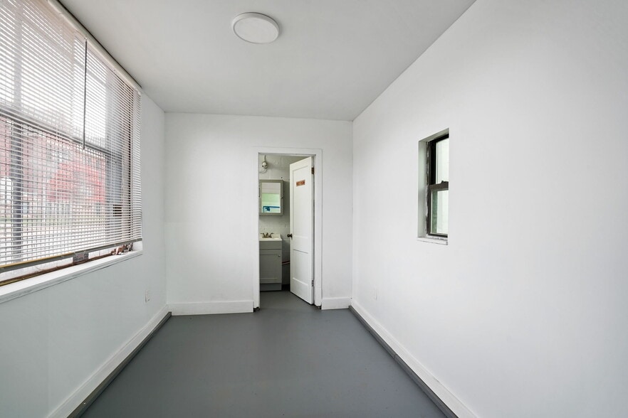 19 S Highland Ave, Columbus, OH for lease - Building Photo - Image 3 of 8