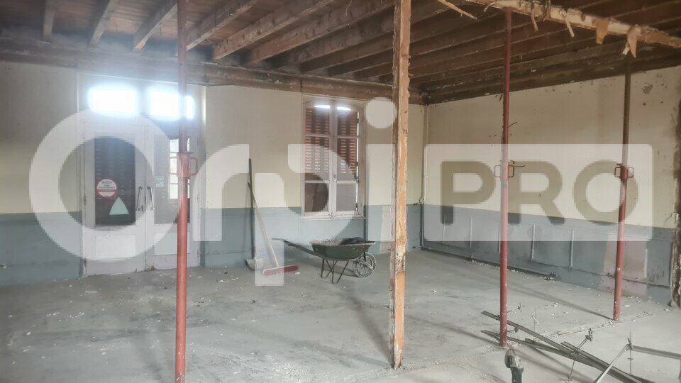 Retail in Montluçon for lease - Interior Photo - Image 3 of 4