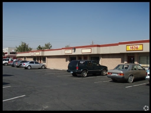 397-399 Greg St, Sparks, NV for lease - Building Photo - Image 3 of 28