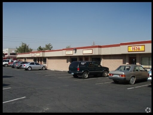 397-399 Greg St, Sparks, NV à louer - Photo du bâtiment - Image 3 de 28