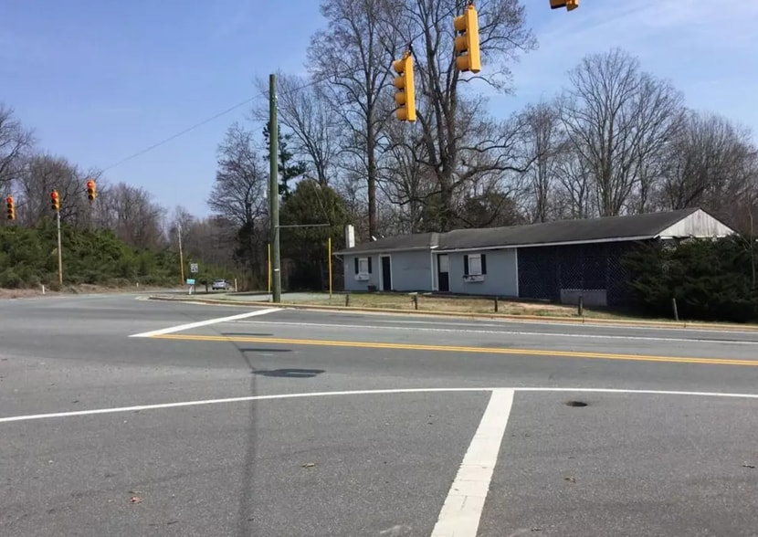 4105 Old Hillsborough Rd, Mebane, NC for sale - Primary Photo - Image 1 of 10