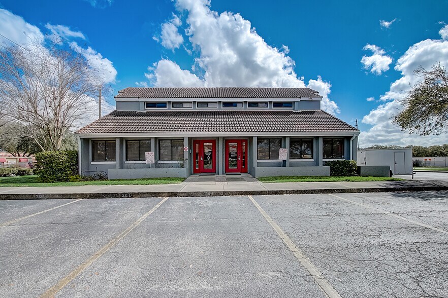 201 W SR 434, Winter Springs, FL à louer - Photo du bâtiment - Image 1 de 61