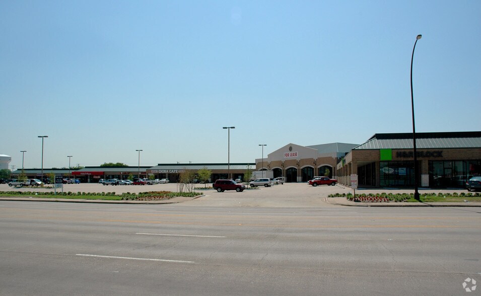 3415 S Cooper St, Arlington, TX à louer - Photo du bâtiment - Image 3 de 7