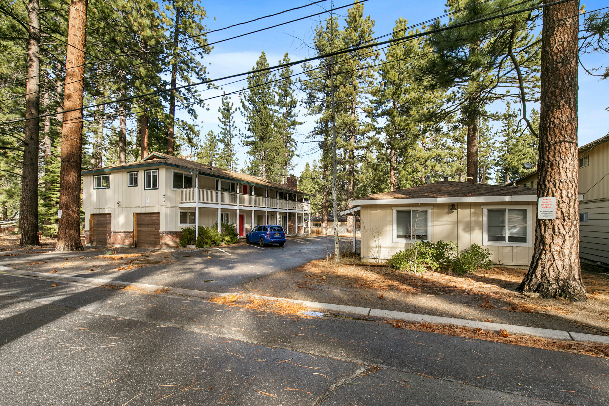 673 James Ave, South Lake Tahoe, CA à vendre Photo du bâtiment- Image 1 de 11