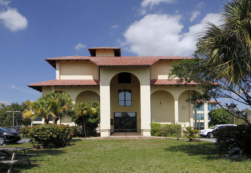 6801 Lake Worth Rd, Greenacres, FL for lease - Building Photo - Image 3 of 69