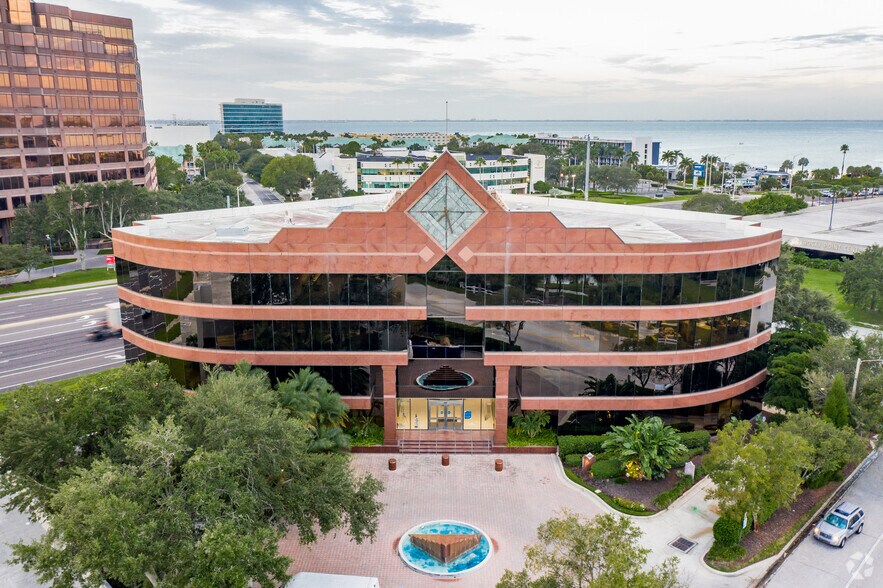 3001 N Rocky Point Dr E, Tampa, FL à louer - Aérien - Image 3 de 3