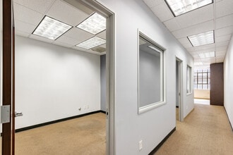 443-453 E Colorado Blvd, Pasadena, CA for lease Interior Photo- Image 2 of 12